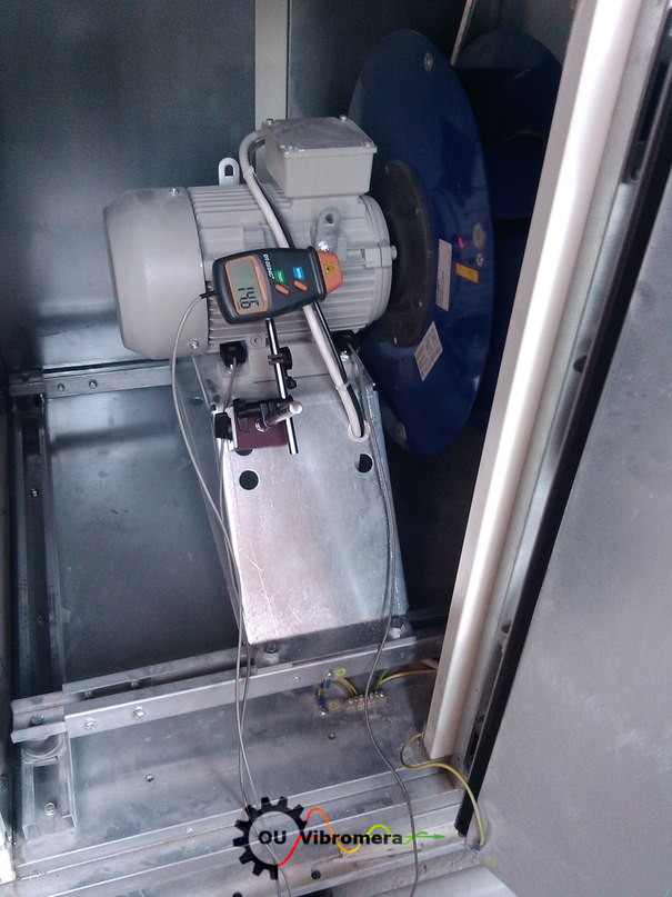 Resultado final do balanceamento de ventiladores mostrando níveis reduzidos de vibração